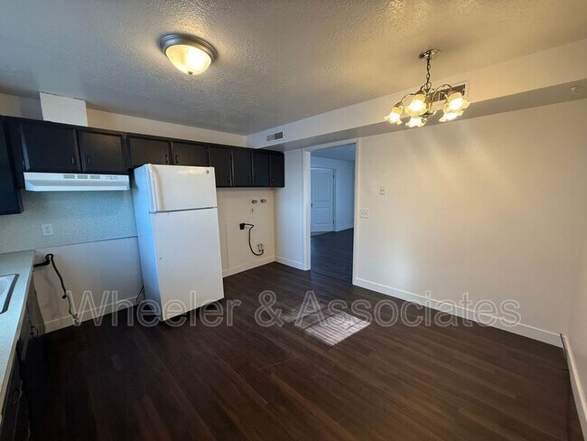 Building Photo - 546 E 450 S