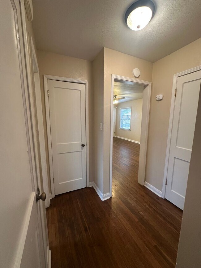 Building Photo - 332 Babb Dr