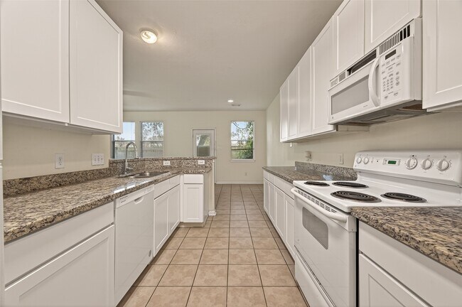 Building Photo - 210 Drake Run Ln