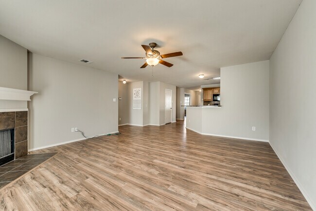Building Photo - 9917 George Washington Dr