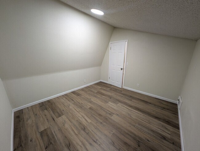 Building Photo - Corner Lot Triplex Unit in Gig Harbor, Ava...