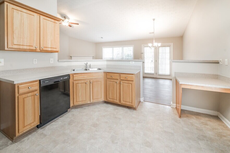 Building Photo - 109 Alessie Dr