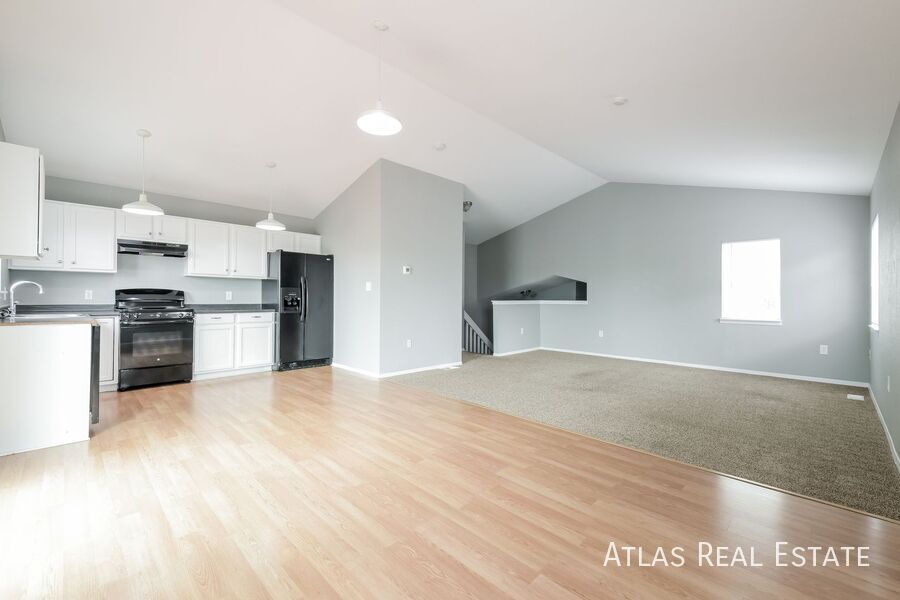 Building Photo - 14525 E 47th Dr