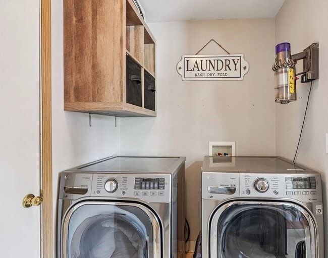 Building Photo - 15714 NE 93rd St