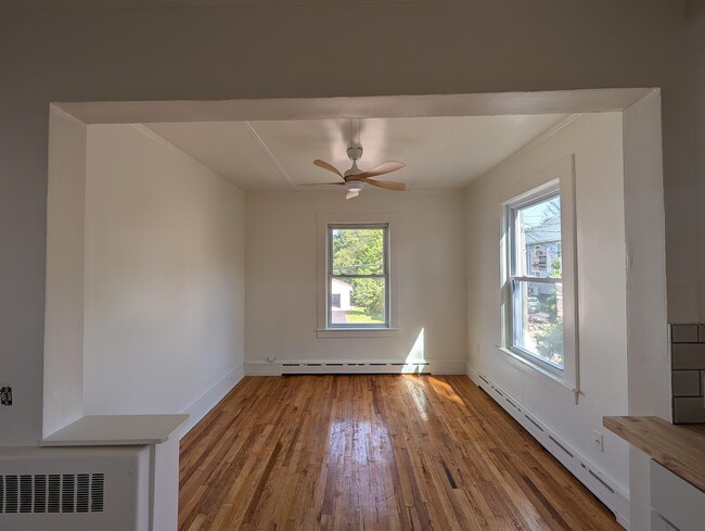 Building Photo - 180 Highland St