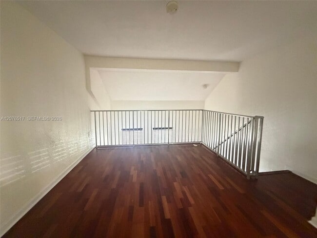 Building Photo - 8950 SW 69th Ct
