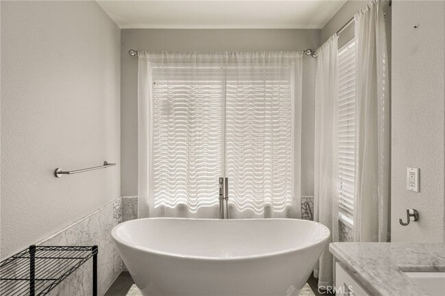 Building Photo - 4867 Tremezzo Dr