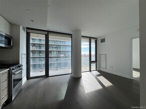 Building Photo - 131-03-131-40 40th Rd