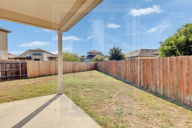 Building Photo - 1405 Middlefield Ct