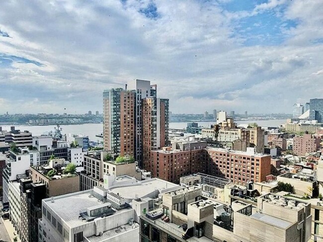 Building Photo - 0 bedroom in NEW YORK NY 10036