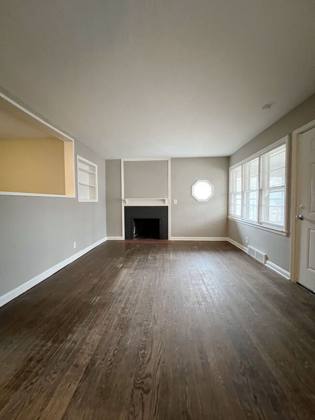 Building Photo - SEE IT NOW: Spacious Independence Home with Carport & Large Yard!