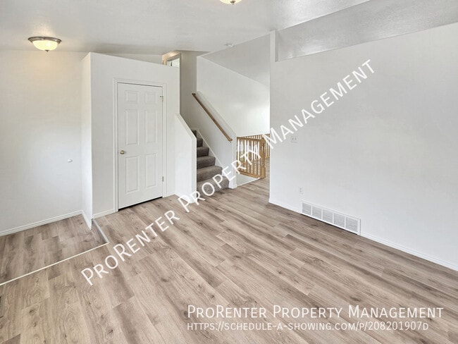 Building Photo - 4409 900 W