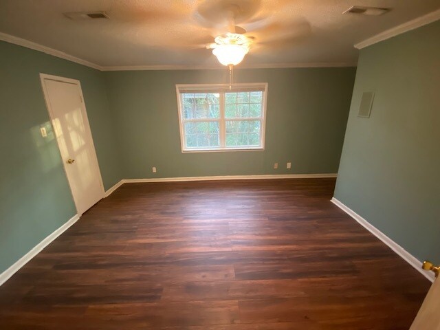 Building Photo - 3357 Prairie Dr