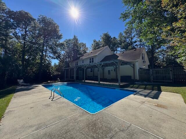 Building Photo - 1831 Huckleberry Dr