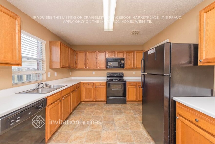 Building Photo - 3012 Cesareo Dr