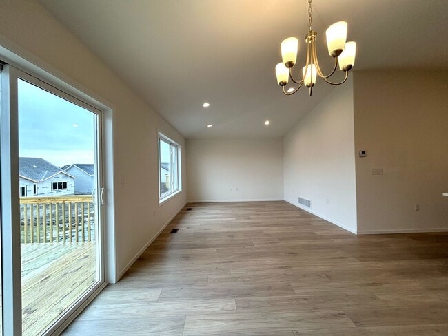 Building Photo - Spacious & Stylish 4-Bed Home with Modern Finishes and Attached 2-Stall Garage