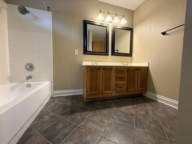 Building Photo - 3501 Dorothy Jane Dr