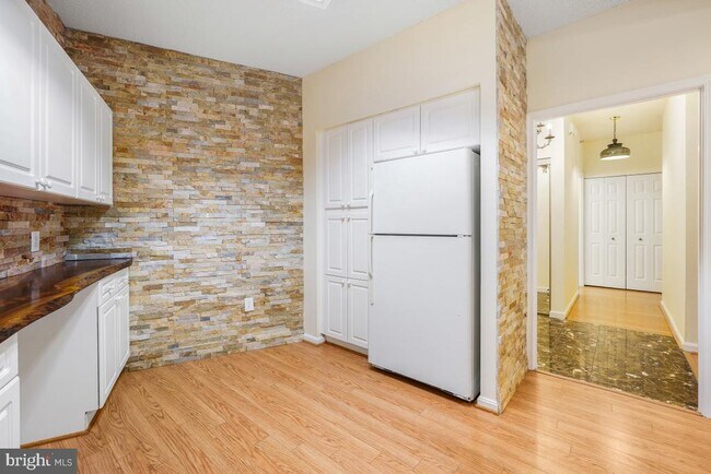 Building Photo - 3100 N Leisure World Blvd