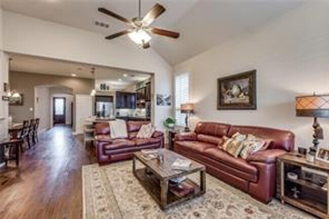 Building Photo - Another chance to own this warm and inviti...