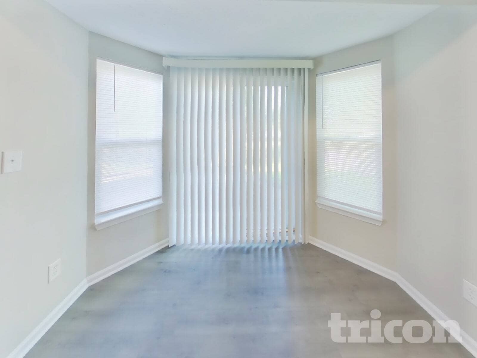 Building Photo - 911 Pine Ridge Way
