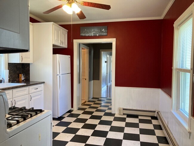 Building Photo - 30 Grant St