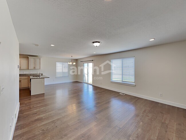 Building Photo - 1641 E Tumwater Ln