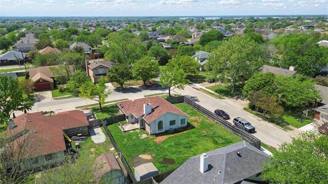 Building Photo - 7601 Clairmont Ave
