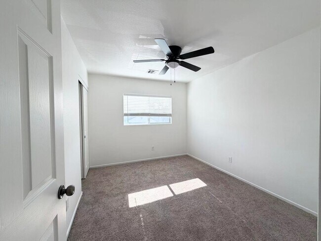 Building Photo - 9148 Spirit Canyon Ave