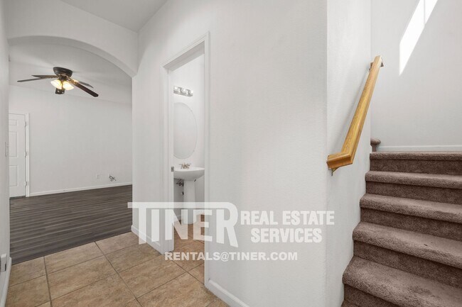 Building Photo - Beautiful North Natomas Home