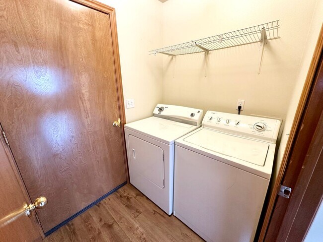 Building Photo - 3 Bedroom Home North of CWU