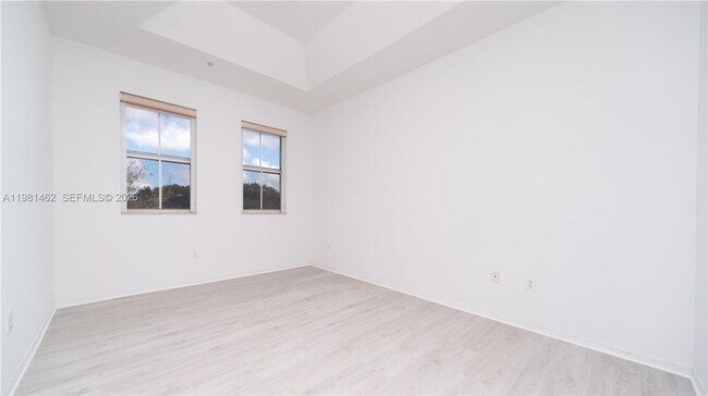 Building Photo - 10885 NW 89th Terrace