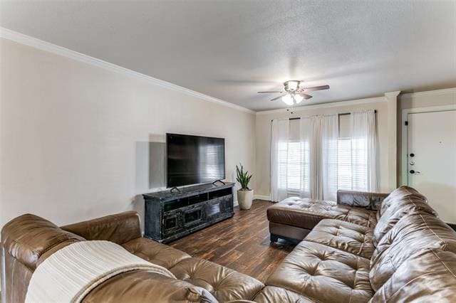 Building Photo - 1017 Meadowbrook Dr