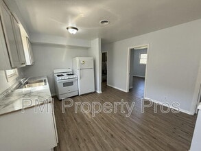 Building Photo - 2716 N Buffum St