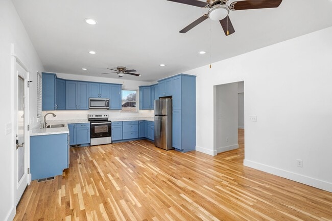 Building Photo - 2104 Jade Dr