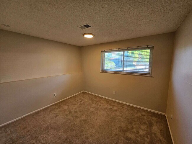 Building Photo - 7055 W Fremont Pl