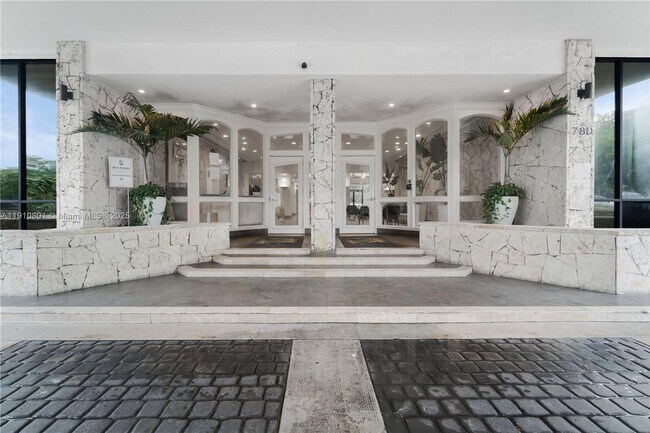 Building Photo - 780 NE 69th St