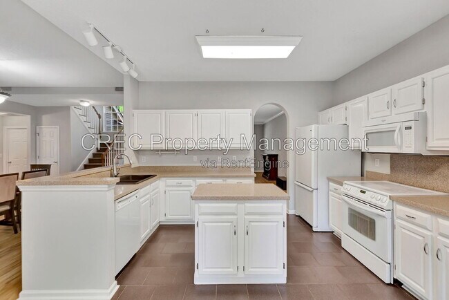 Building Photo - 3282 Heathland Way