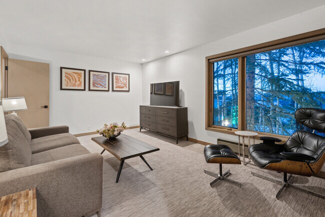 Building Photo - 34 Stellar Ln