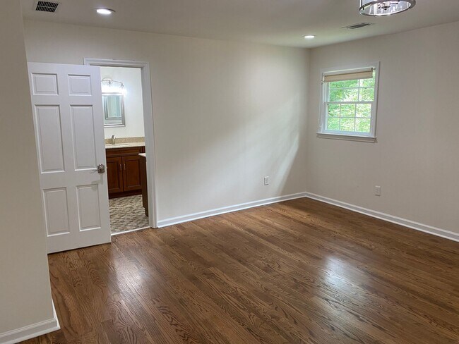 Building Photo - Welcome home!