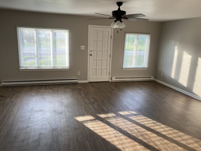 Building Photo - Huntington Hill Apartments