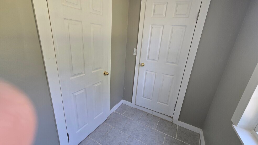Utility room - 68 Elway Dr