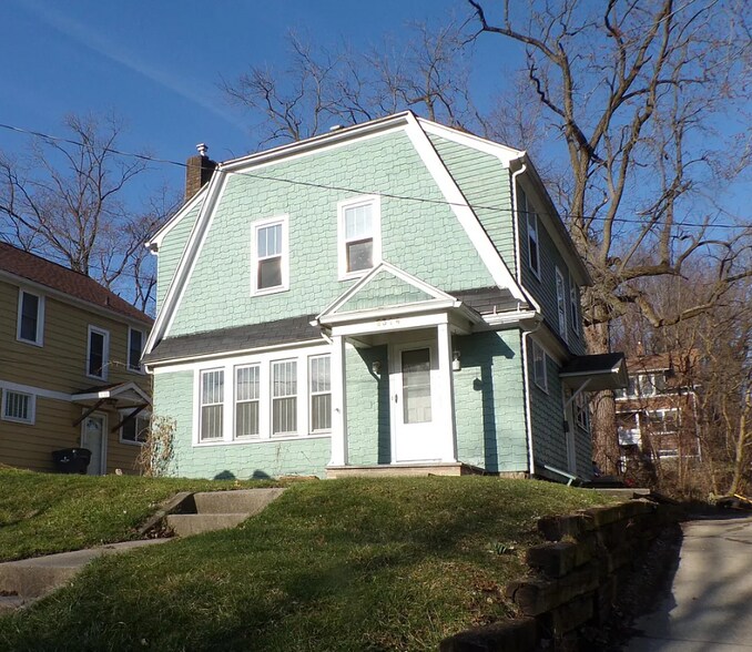 Front of House - 2314 S Burdick St
