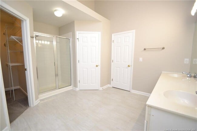 Building Photo - 4737 Sinclair Dr