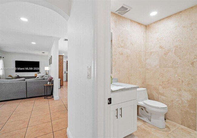 Building Photo - 10841 SW 127th St