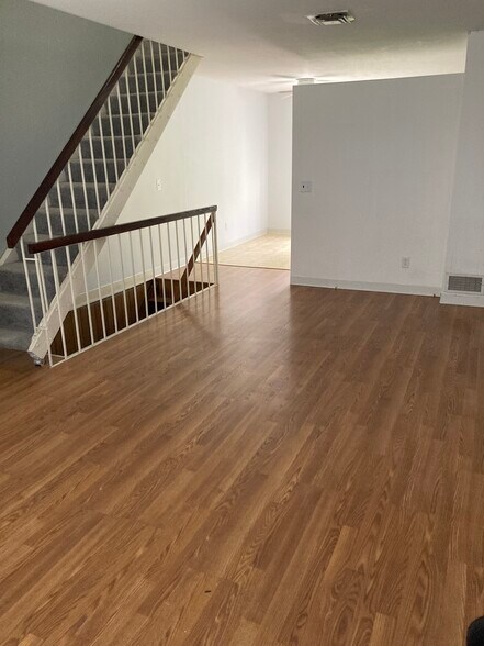 Building Photo - 4274 Langley Ct SE