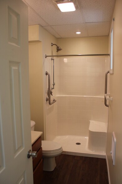 Building Photo - 156 May Ave