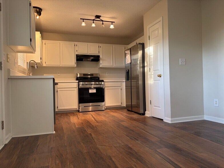 Building Photo - 2118 Serenity Dr NW