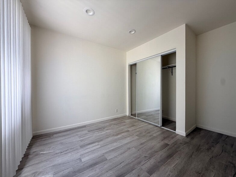 Building Photo - 149 S Spalding Dr