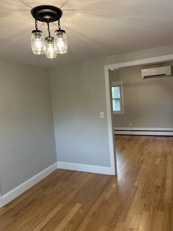 Building Photo - 30 Beecher Pl