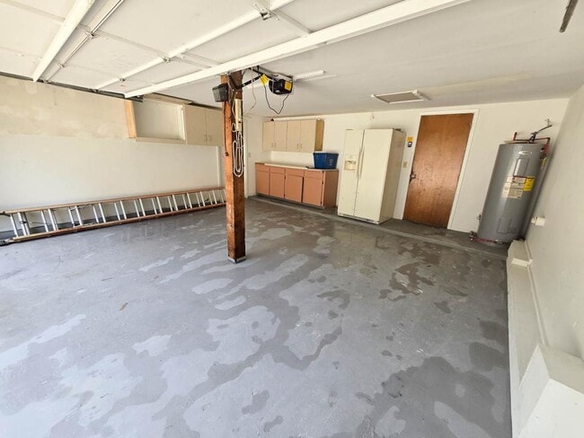 Building Photo - 1232 Woodridge Ct